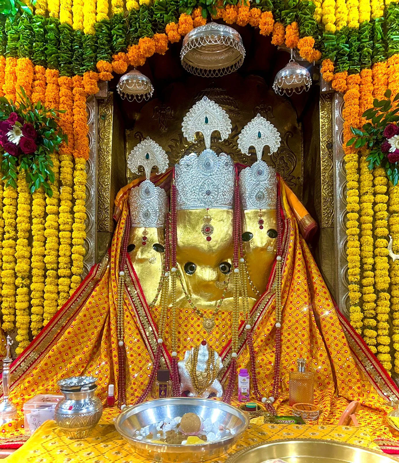 Indore to Baglamukhi Temple Nalkheda Cab Package - Outstation Taxi
